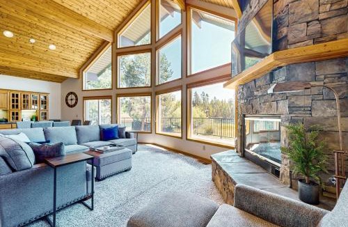 Three Rivers House | Big Bend Bliss