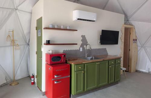 Alpine House | Big Bend Off-Grid Dome - AC, Bath, WiFi