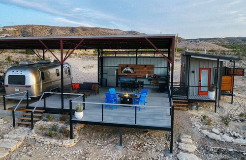 Terlingua House | Big Bend StarGazer:Retro Airstream,Neolithic Views