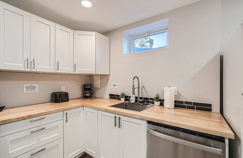 Northglenn House | Big Blue Lower Level Suite