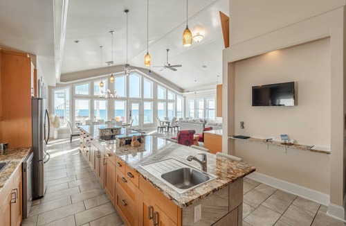Surf City House | Big Blue Unit# 116 -Mini-Resort, Movie Theater, Pools, Beach Front, Sleeps 28