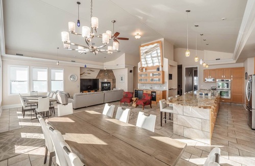 Surf City House | Big Blue Unit# 116 -Mini-Resort, Movie Theater, Pools, Beach Front, Sleeps 28