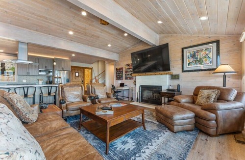 Tahoe Vista House | Big Blue Views Tahoe Lakeview 5BR Retreat