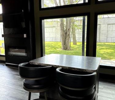 Town of Sullivan House | Big Cat Bungalows at The Haven - Tiger 4