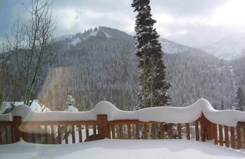 Salt Lake Mountain Resorts Ski Chalet | Big Cottonwood Chalet