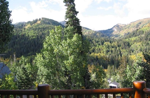 Salt Lake Mountain Resorts Ski Chalet | Big Cottonwood Chalet