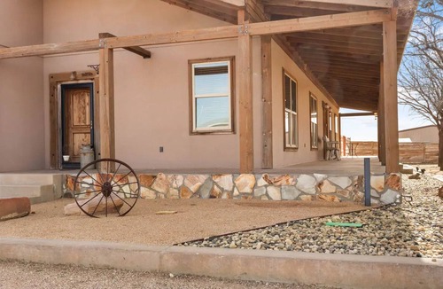 Shallowater House | Big Country Rustic Retreat 16 +
