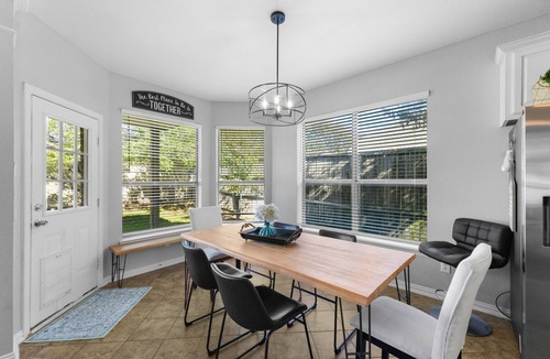 Murphy House | Big Cozy Dream w/Hot Tub, Pool Table & Arcades