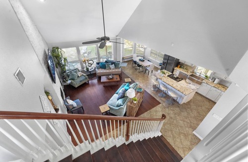 Murphy House | Big Cozy Dream w/Hot Tub, Pool Table & Arcades