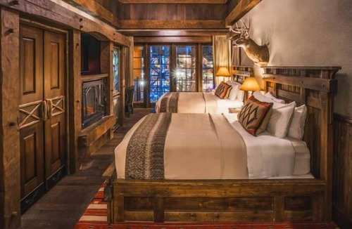 Pinch District Hotel | Big Cypress Lodge
