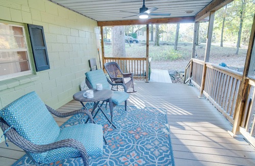 Cookson House | Big Deck Walk2Lake Fish Group Friendly Escape