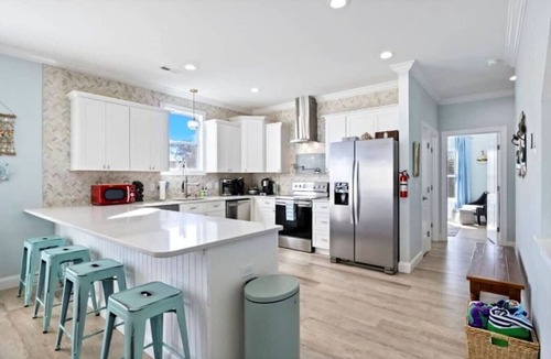 Wilmington Beach Villa | Big discounts! Steps from beach and boardwalk!
