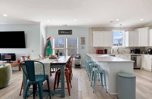 Wilmington Beach Villa | Big discounts! Steps from beach and boardwalk!
