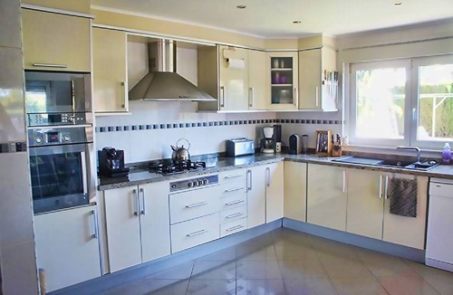 La Canyada dels Pins Villa | BIG DISCOUNTS! Valencian Villa Beach City. Waterfall Pool and Jacuzzi