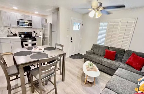 El Paso Apartment | Big Family? 3 Apartments, A+B+C, Enchanted, Cozy