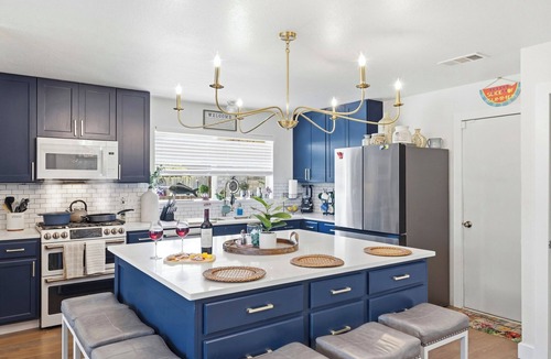 Keller House | Big Family Pool House Near DFW, Stockyards, Tourism Spots