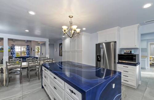 Lake Arrowhead House | BIG Family Reunion-Hot Tub-Game Room-Yard-Karaoke