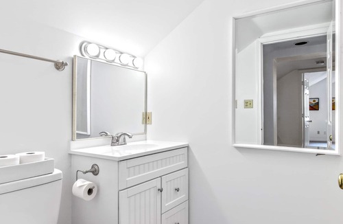 Soulard Apartment | BIG Family Unit/Sleep 6/Mins to Stadium & Brewery