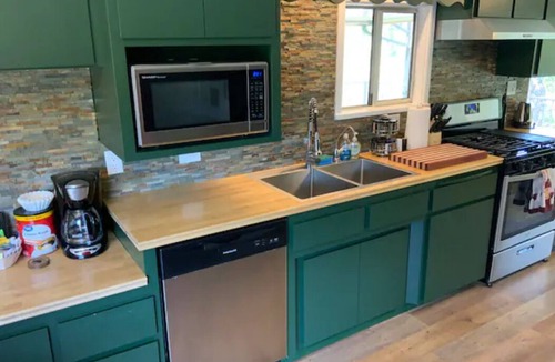 Gold Hill House | Big Foot River Lodge