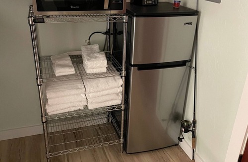 Gold Hill House | Big Foot River Lodge