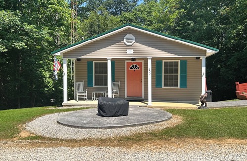 Nancy House | Big Foot's Retreat- is in walking distance of Cumberland Point Recreation Area