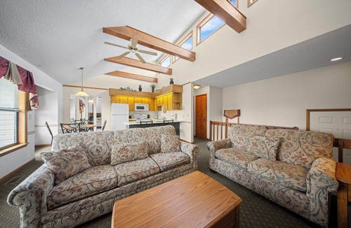Lake Tansi House | Big Group Lake Tansi Escape | Resort Fun, Sleeps 10