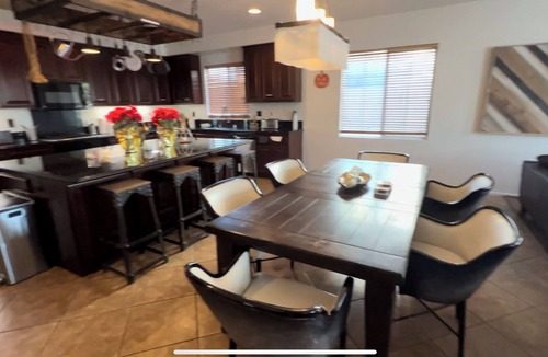 Fontana House | BIG GROUPS, 6-7 Bedrooms With 65" Tvs + Pool