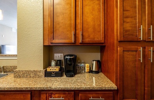 Channel District Apartment | Big Guava in Channelside 2/2 Double Master King