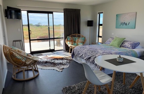 Hokitika Apartment | Big Heart Beach