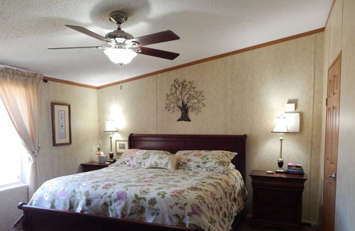 Salem Other | Big Hollow Retreat by the sinking creek