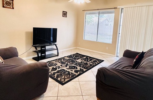 Fox Crossing House | Big home, big fun!