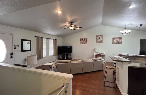 St. Robert House | Big Home right off I44 near Fort Leonard Wood
