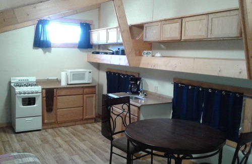 Buffalo Apartment | Big Horn Mountains Efficiency Apartment in loft