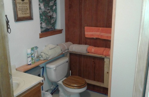 Buffalo Apartment | Big Horn Mountains Efficiency Apartment in loft