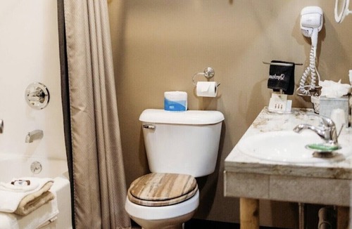 Lewistown Hotel | Big Horse Inn and Suites