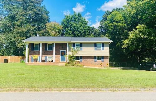 Middle Valley House | Big House/Big Yard