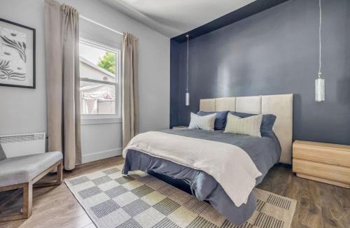 Saint-Sacrement House | Big house Quebec City - Family House 2