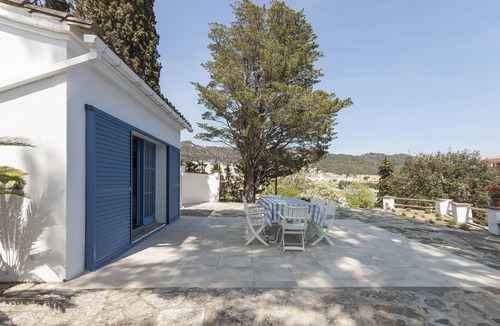 Tossa de Mar Villa | BIG HOUSE with BBQ and dining room outside