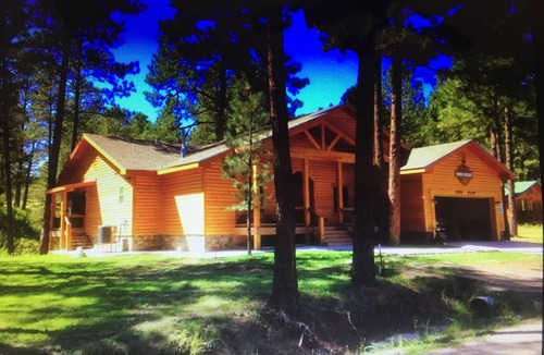 Ruidoso Cabin | Big Log Cabin Home, Large Back Deck Overlooking Cedar Creek ~ Close To Downtown