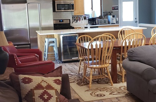 Innsbruck Val Moritz House | Big Mountain Views for Large Groups Near Granby Ranch