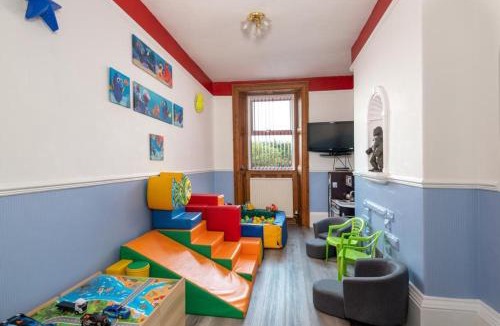 Mealsgate House | Big Pink House