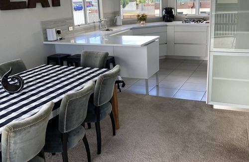 New Plymouth House | Big Red Door on Lismore