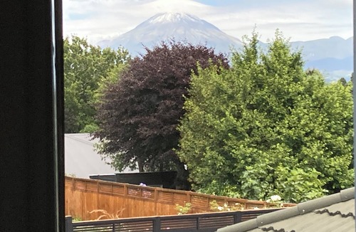 New Plymouth House | Big Red Door on Lismore