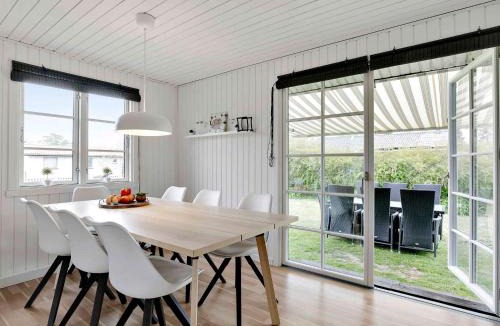 Kirke Hyllinge House | Big renovated cottage with soul and love