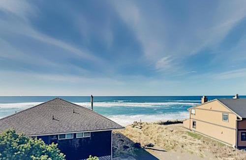 Neskowin House | Big Retreat