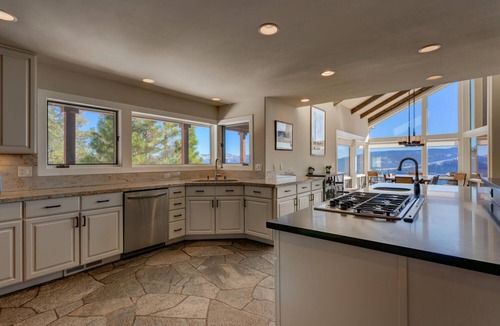 Truckee House | Big Sky - Lakeview - TLUXP