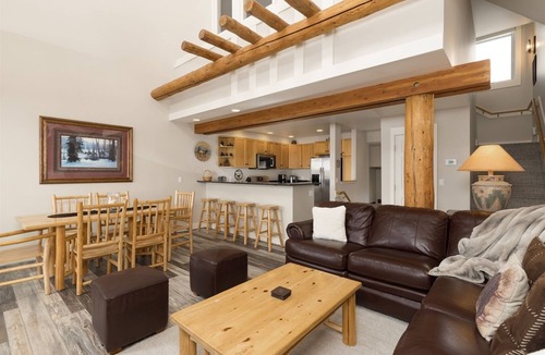 Saddle Ridge House | Big Sky Luxury 2BR w/2 King Suites - Hot Tub - Mtn Views - New Bathrooms