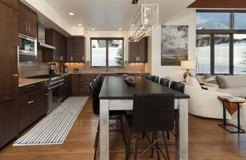 Big Sky Cabin | Big Sky Vacation Rentals: Silvertip 22 Alpine Bend