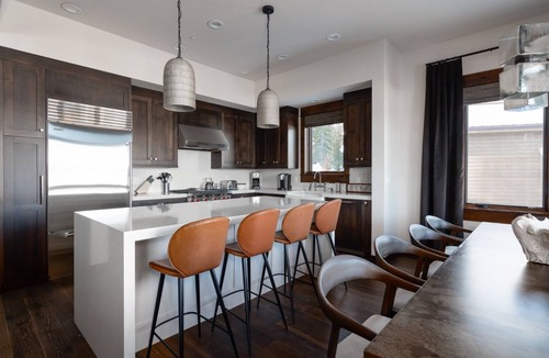 Saddle Ridge House | Big Sky Vacation Rentals: Lodgeside 4A