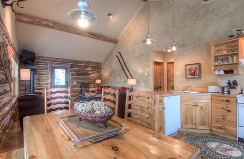 Big Sky Cabin | Big Sky Vacation Rentals: 7 Rustic Ridge